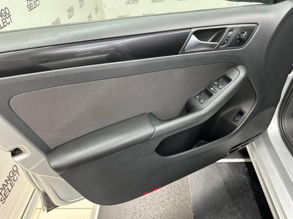 Volkswagen Jetta VI с пробегом 2012 года, цена 989 245 рублей, 178723 км, седан, Автокод Объявления