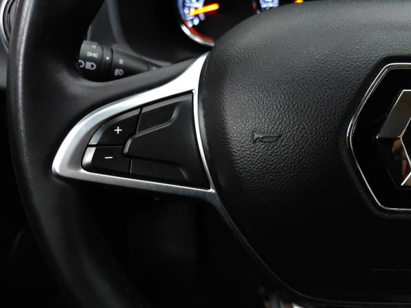 Renault Logan II Рестайлинг с пробегом 2021 года, цена 1 349 000 рублей, 58509 км, седан, Автокод Объявления