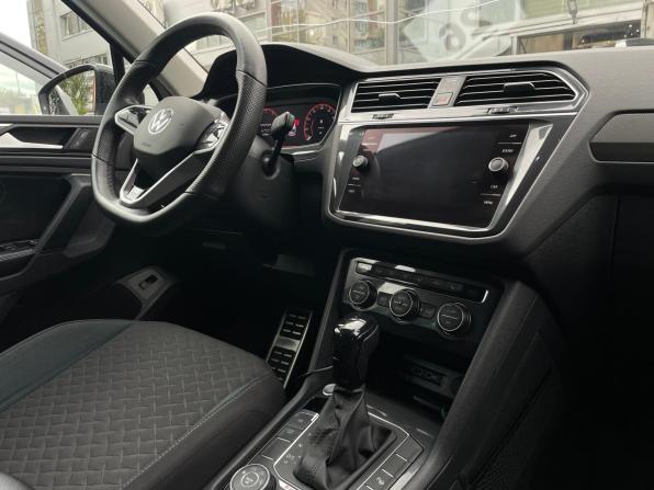 Volkswagen Tiguan II с пробегом 2019 года, цена 2 399 000 рублей, 85000 км, внедорожник, Автокод Объявления