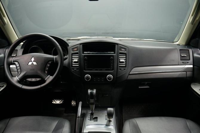 Mitsubishi Pajero IV Рестайлинг 1 с пробегом 2013 года, цена 1 899 000 рублей, 279000 км, внедорожник, Автокод Объявления