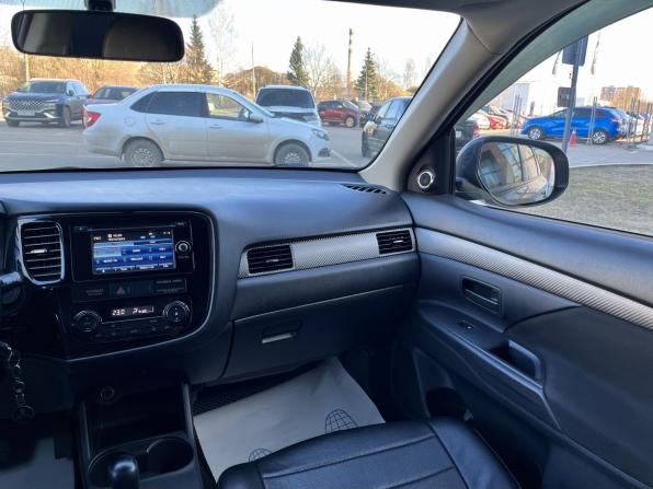 Mitsubishi Outlander III Рестайлинг 2 с пробегом 2015 года, цена 1 620 000 рублей, 167465 км, внедорожник, Автокод Объявления
