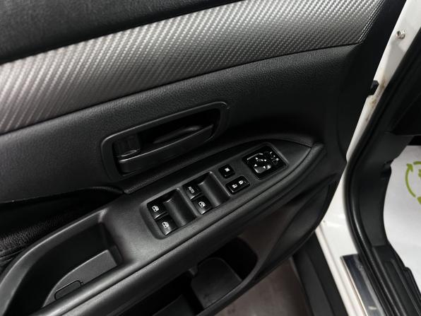 Mitsubishi Outlander III Рестайлинг 2 с пробегом 2015 года, цена 1 695 000 рублей, 180327 км, внедорожник, Автокод Объявления