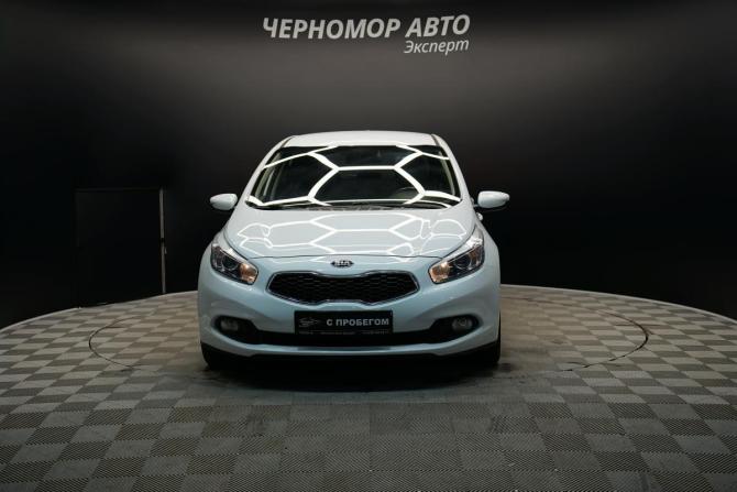 Kia Ceed II с пробегом 2014 года, цена 1 288 000 рублей, 68100 км, хэтчбек, Автокод Объявления