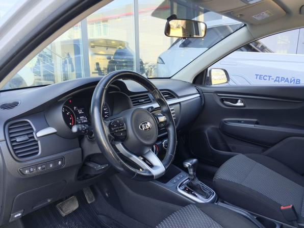 Kia Rio IV с пробегом 2018 года, цена 1 409 000 рублей, 121663 км, хэтчбек, Автокод Объявления