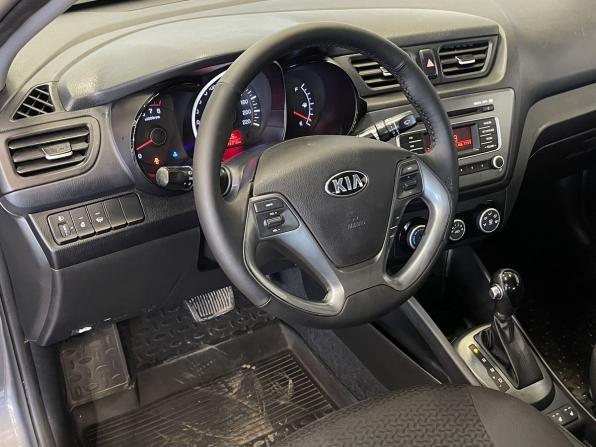 Kia Rio III Рестайлинг с пробегом 2015 года, цена 590 000 рублей, 173302 км, седан, Автокод Объявления