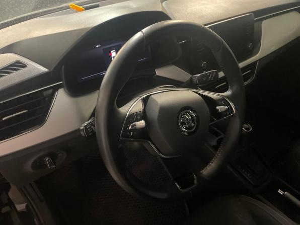 Skoda Rapid II с пробегом 2021 года, цена 1 996 000 рублей, 48742 км, лифтбек, Автокод Объявления