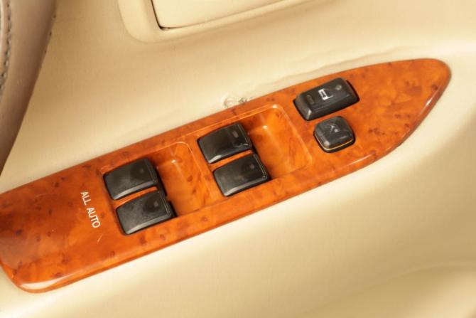 Toyota Land Cruiser 100 Series Рестайлинг 1 с пробегом 2003 года, цена 2 129 000 рублей, 530000 км, внедорожник, Автокод Объявления