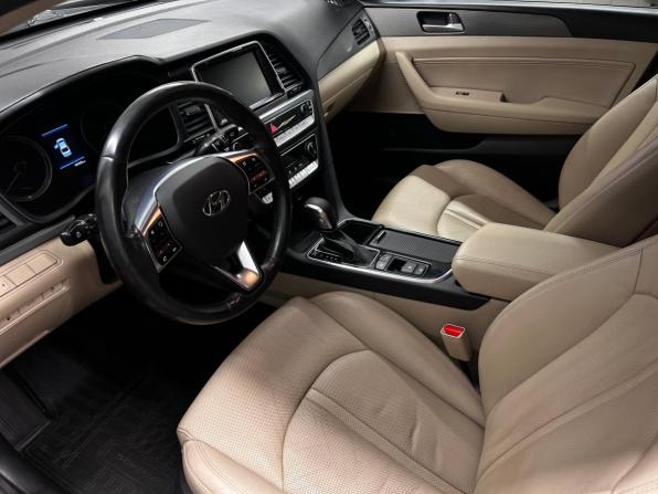 Hyundai Sonata VII (LF) Рестайлинг с пробегом 2017 года, цена 1 799 000 рублей, 99789 км, седан, Автокод Объявления