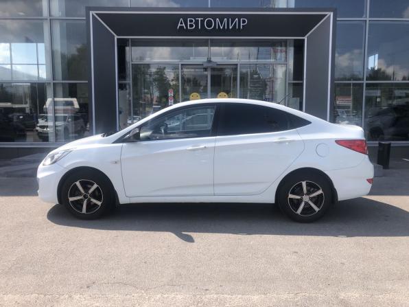 Hyundai Solaris I с пробегом 2012 года, цена 585 500 рублей, 267201 км, седан, Автокод Объявления