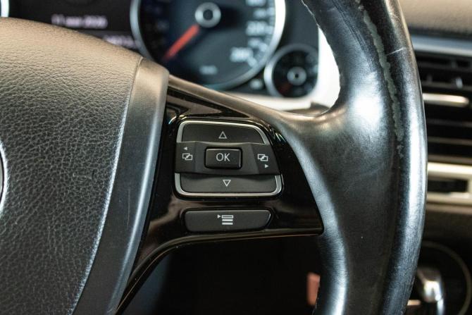 Volkswagen Touareg II с пробегом 2013 года, цена 2 089 000 рублей, 179923 км, внедорожник, Автокод Объявления