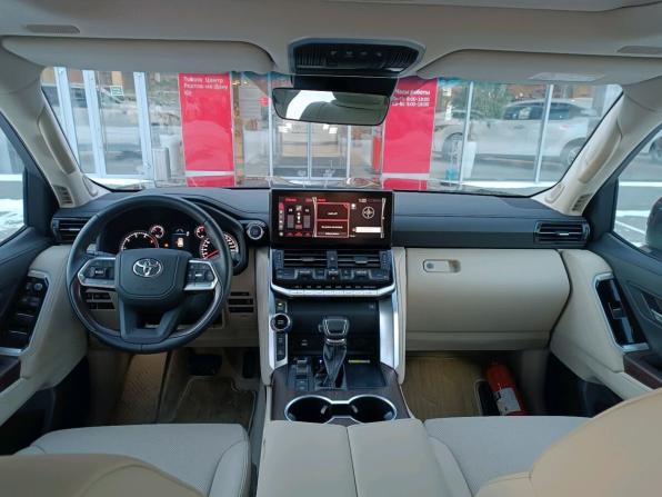 Toyota Land Cruiser 300 Series с пробегом 2023 года, цена 13 500 000 рублей, 702 км, внедорожник, Автокод Объявления