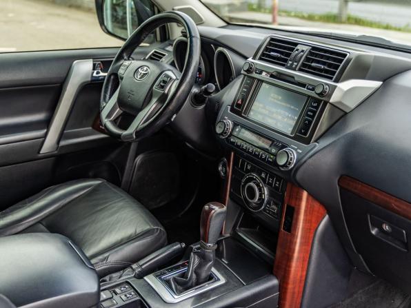 Toyota Land Cruiser Prado 150 Series Рестайлинг 1 с пробегом 2015 года, цена 3 028 000 рублей, 188957 км, внедорожник, Автокод Объявления