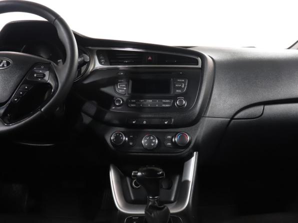 Kia Ceed II Рестайлинг с пробегом 2015 года, цена 799 000 рублей, 207253 км, хэтчбек, Автокод Объявления