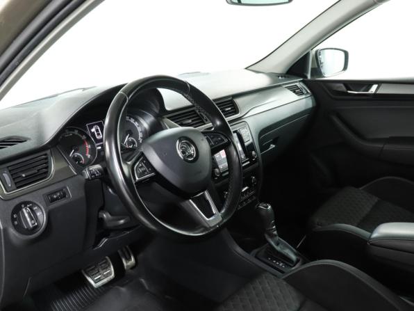 Skoda Rapid I Рестайлинг с пробегом 2018 года, цена 1 399 000 рублей, 107700 км, лифтбек, Автокод Объявления