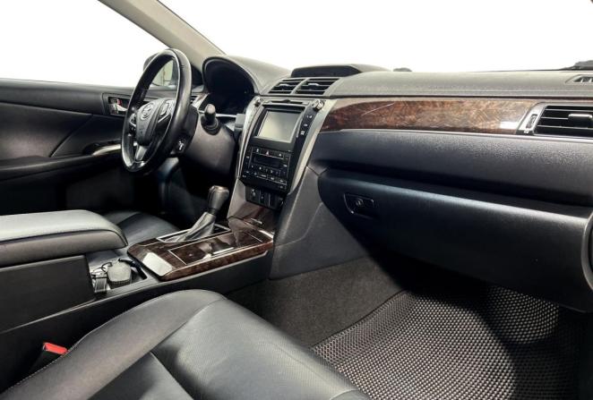 Toyota Camry VII (XV50) Рестайлинг с пробегом 2015 года, цена 1 770 000 рублей, 221000 км, седан, Автокод Объявления