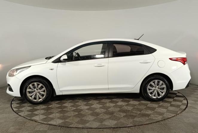 Hyundai Solaris II с пробегом 2019 года, цена 950 000 рублей, 186126 км, седан, Автокод Объявления