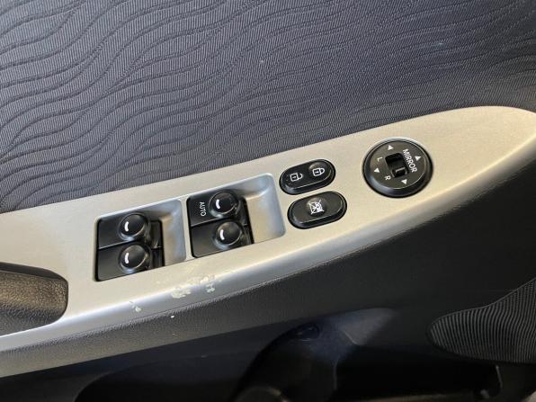 Hyundai Solaris I с пробегом 2014 года, цена 715 000 рублей, 200628 км, хэтчбек, Автокод Объявления