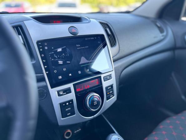 Kia Cerato II с пробегом 2011 года, цена 690 000 рублей, 310000 км, седан, Автокод Объявления