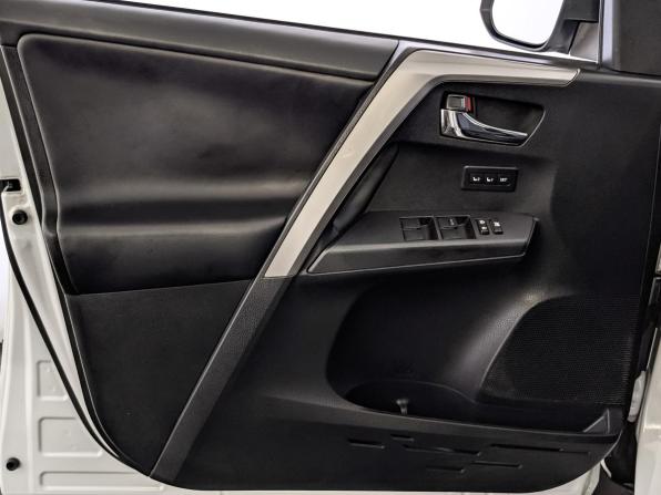 Toyota RAV4 IV (XA40) Рестайлинг с пробегом 2019 года, цена 2 670 000 рублей, 154437 км, внедорожник, Автокод Объявления