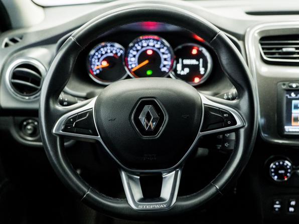 Renault Sandero II Рестайлинг с пробегом 2019 года, цена 1 380 000 рублей, 59040 км, хэтчбек, Автокод Объявления