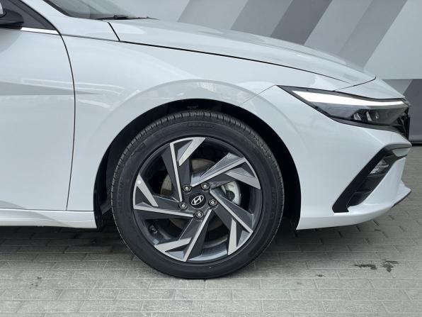 Hyundai Elantra VII (CN7) Рестайлинг с пробегом 2025 года, цена 2 820 000 рублей, 118 км, седан, Автокод Объявления