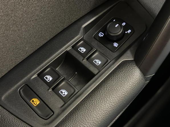 Volkswagen Tiguan II Рестайлинг с пробегом 2021 года, цена 2 330 000 рублей, 112938 км, внедорожник, Автокод Объявления