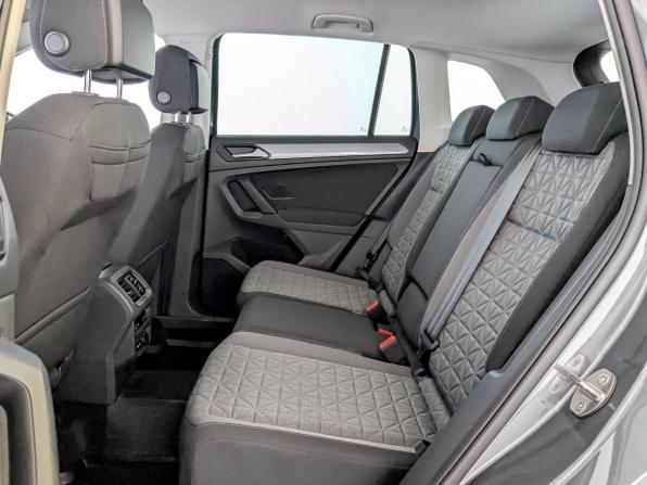 Volkswagen Tiguan II Рестайлинг с пробегом 2021 года, цена 3 650 000 рублей, 62212 км, внедорожник, Автокод Объявления