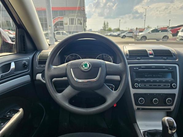 Skoda Octavia II (A5) Рестайлинг с пробегом 2012 года, цена 754 995 рублей, 129400 км, лифтбек, Автокод Объявления