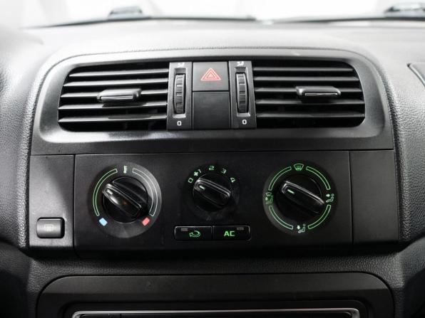 Skoda Fabia II Рестайлинг с пробегом 2012 года, цена 495 000 рублей, 229130 км, хэтчбек, Автокод Объявления