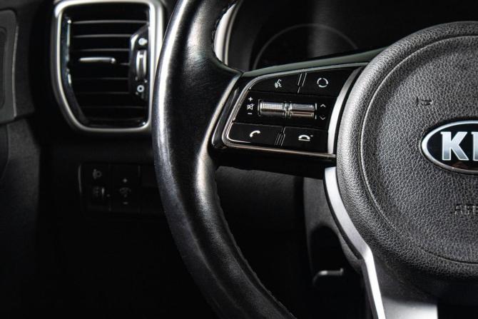 Kia Sportage IV Рестайлинг с пробегом 2021 года, цена 2 589 000 рублей, 205000 км, внедорожник, Автокод Объявления