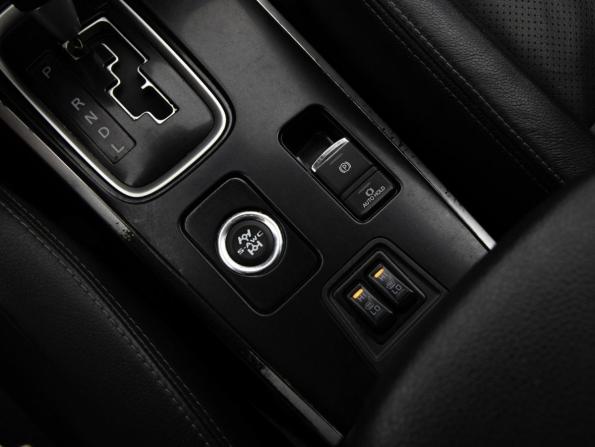 Mitsubishi Outlander III Рестайлинг 2 с пробегом 2017 года, цена 2 099 000 рублей, 239325 км, внедорожник, Автокод Объявления