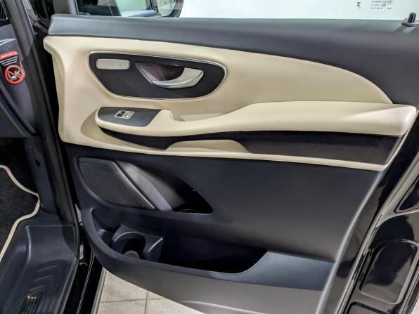 Mercedes-Benz V-Класс III (W447) Рестайлинг с пробегом 2023 года, цена 9 200 000 рублей, 72885 км, минивэн, Автокод Объявления