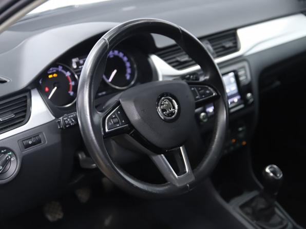 Skoda Rapid I Рестайлинг с пробегом 2019 года, цена 1 190 000 рублей, 130356 км, лифтбек, Автокод Объявления