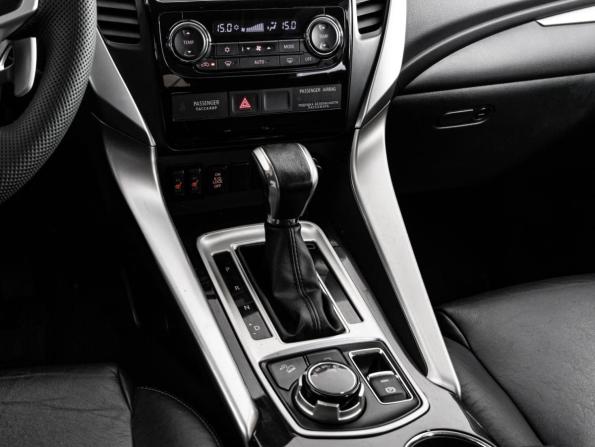 Mitsubishi Pajero Sport III с пробегом 2018 года, цена 2 399 000 рублей, 167649 км, внедорожник, Автокод Объявления