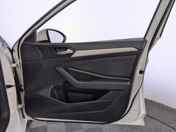 Volkswagen Jetta VII с пробегом 2021 года, цена 2 289 000 рублей, 64860 км, седан, Автокод Объявления