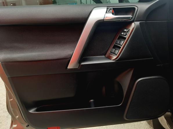 Toyota Land Cruiser Prado 150 Series Рестайлинг 1 с пробегом 2014 года, цена 3 355 000 рублей, 221057 км, внедорожник, Автокод Объявления