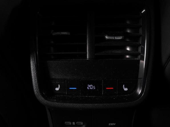 Skoda Octavia IV (A8) с пробегом 2020 года, цена 2 679 000 рублей, 105070 км, лифтбек, Автокод Объявления
