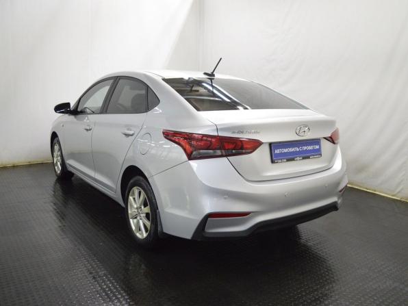 Hyundai Solaris II с пробегом 2019 года, цена 865 000 рублей, 155487 км, седан, Автокод Объявления