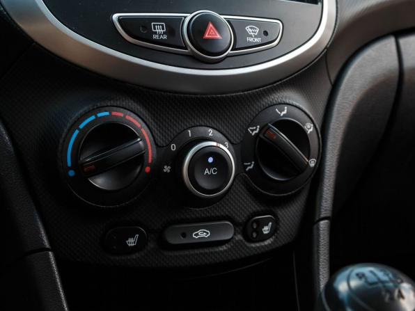 Hyundai Solaris I с пробегом 2012 года, цена 650 000 рублей, 182955 км, хэтчбек, Автокод Объявления
