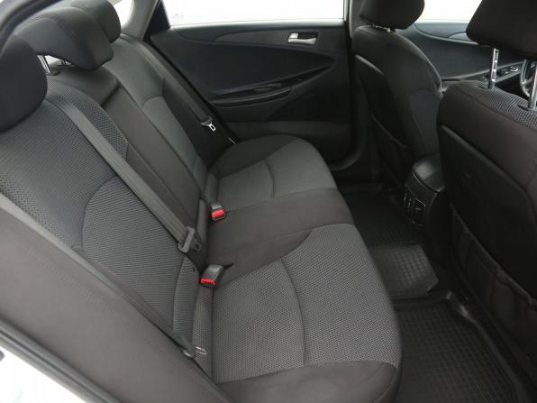 Hyundai Sonata VI (YF) с пробегом 2012 года, цена 795 000 рублей, 242400 км, седан, Автокод Объявления