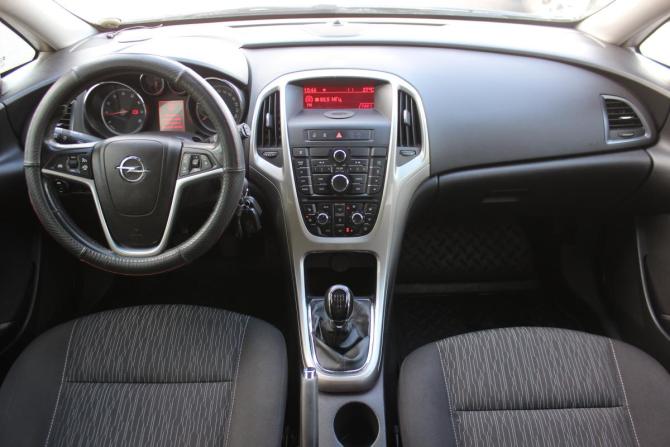 Opel Astra J Рестайлинг с пробегом 2013 года, цена 697 000 рублей, 242913 км, хэтчбек, Автокод Объявления