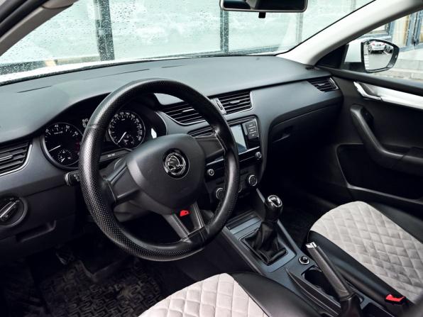 Skoda Octavia III (A7) с пробегом 2017 года, цена 1 415 000 рублей, 137990 км, лифтбек, Автокод Объявления