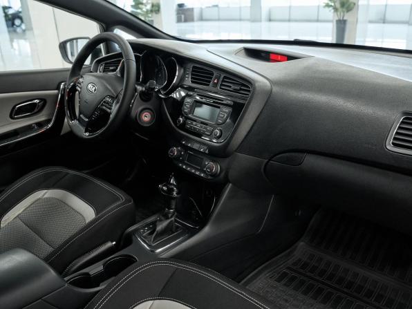 Kia Ceed II с пробегом 2013 года, цена 989 000 рублей, 153619 км, хэтчбек, Автокод Объявления