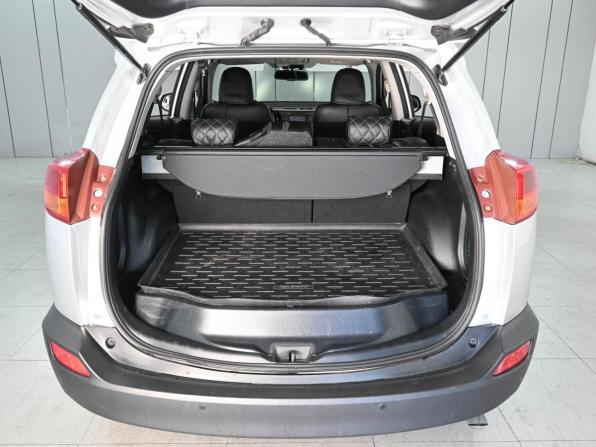 Toyota RAV4 IV (XA40) с пробегом 2015 года, цена 1 799 000 рублей, 192320 км, внедорожник, Автокод Объявления