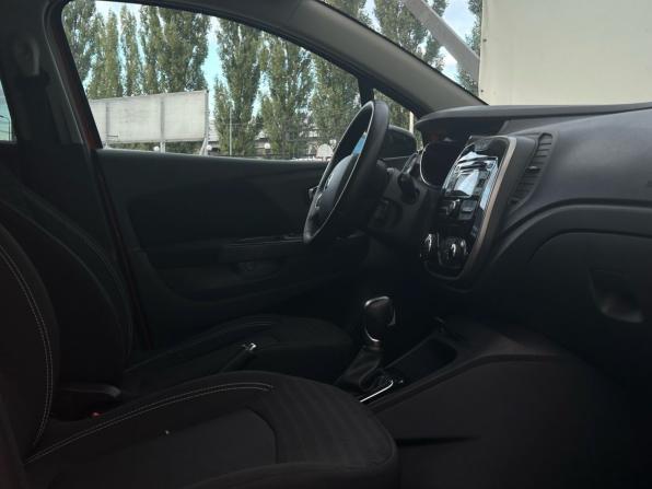 Renault Kaptur I с пробегом 2017 года, цена 1 595 000 рублей, 114030 км, внедорожник, Автокод Объявления