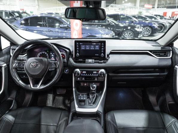 Toyota RAV4 V (XA50) с пробегом 2021 года, цена 3 399 000 рублей, 71986 км, внедорожник, Автокод Объявления