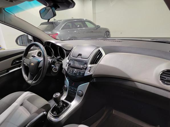 Chevrolet Cruze I Рестайлинг с пробегом 2015 года, цена 695 000 рублей, 223195 км, седан, Автокод Объявления