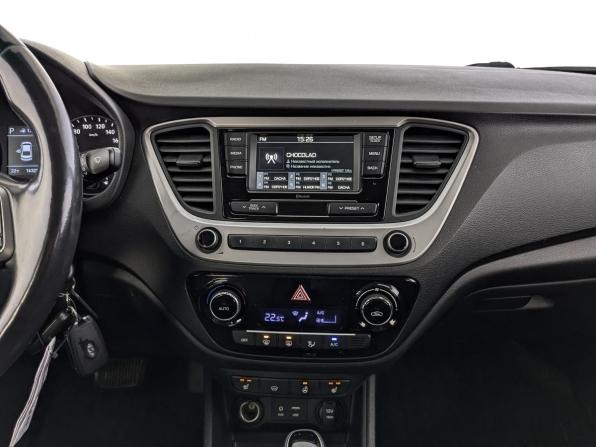 Hyundai Solaris II с пробегом 2017 года, цена 1 175 000 рублей, 163268 км, седан, Автокод Объявления