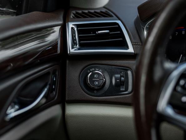 Cadillac SRX II Рестайлинг с пробегом 2013 года, цена 1 100 000 рублей, 192998 км, внедорожник, Автокод Объявления