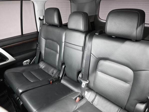 Toyota Land Cruiser 200 Series Рестайлинг 2 с пробегом 2015 года, цена 5 450 000 рублей, 170541 км, внедорожник, Автокод Объявления